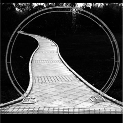 CEREMONY ARCH - CIRCULAR - WHITE 2M HIGH X 2.5M WIDE