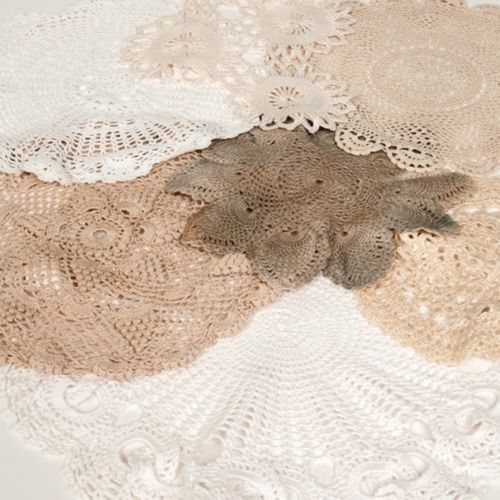 FABRIC - DOILIES ASSORTED SIZE & COLOUR